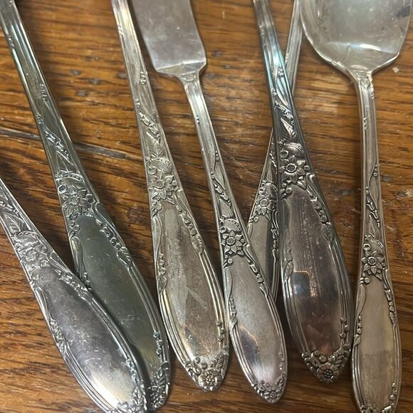 Vintage heirloom serving pieces - Picture 5 of 7